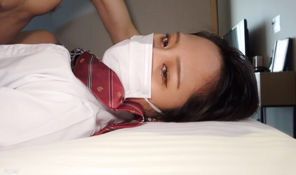 FC2-PPV-1701061 ครั้งแรก 18 คานะจัง น้องสาวน่าสงสารกอนโซ