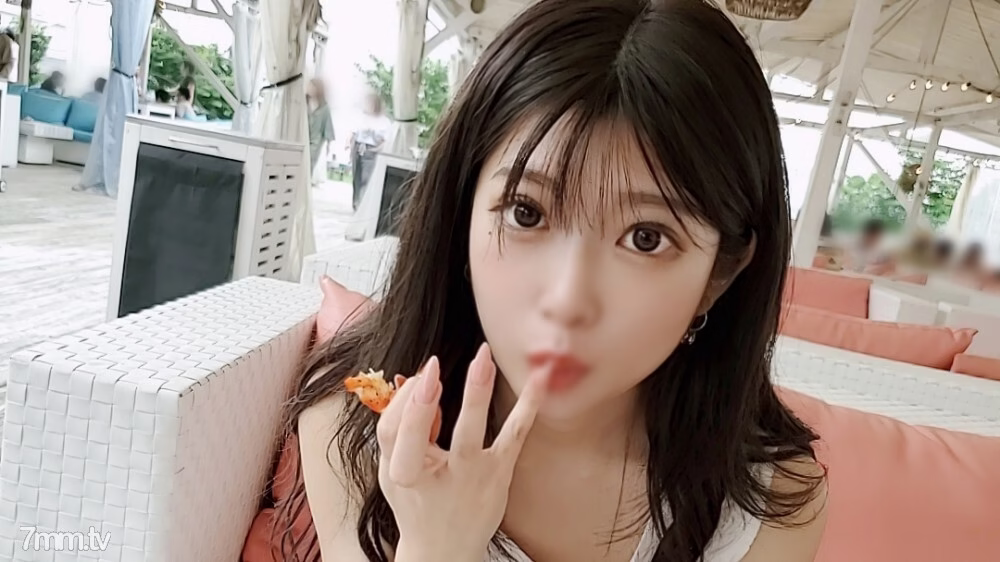 FC2-PPV-2132144 [Uncensored] สาวสวยชุดว่ายน้ำวันพีซขาวเดินหาด Creampie นม Fcup