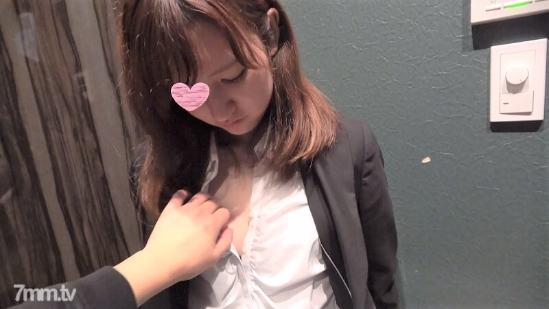 FC2-PPV-1568051 นางแบบหุ่นสวย งานเทศกาล