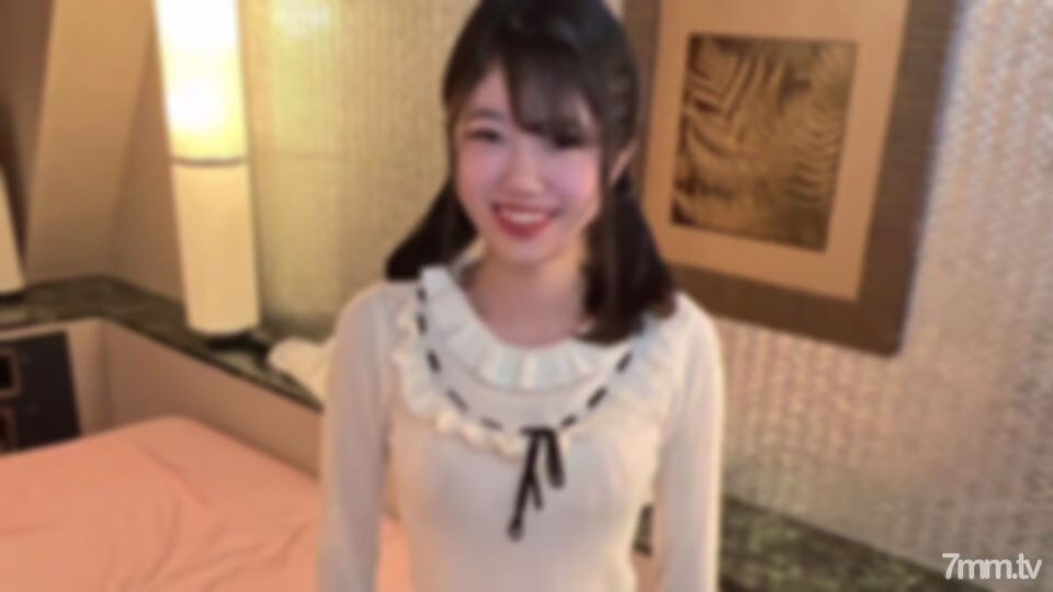 FC2-PPV-2421219 สาว 18 ไร้เดียงสาโดนแตกในดิบๆ