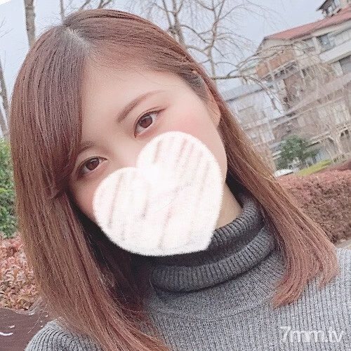 FC2-PPV-1876149 สาวทันตแพทย์ 24 นม F ใหญ่ โดนยิง 100คนตาขาว