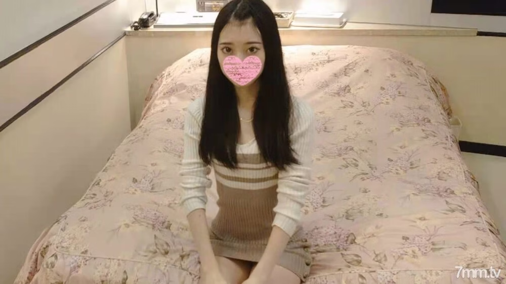 FC2-PPV-2373744 สาวสวยคลาส SS โมเดลโดนลูกบอลเข้าเต็มๆ