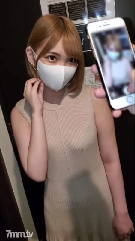 FC2-PPV-2226107 สาวผิวขาวครึ่งสวย โดนฉีดน้ำกามหลังหี