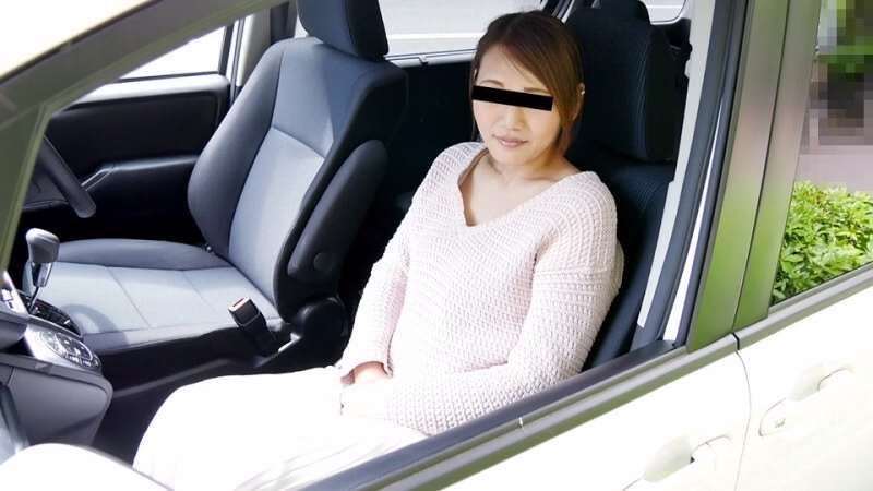 MUSUME-050522_01 ภายในรถ เรารู้สึกเหมือนทุกคนกำลังมองมาที่เรา และหัวใจของเราเต้นไม่หยุดเลย