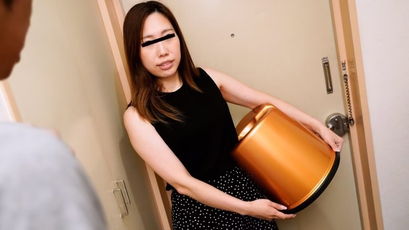 PACOPACOMAMA-010523_772 แม่ค้าสบู่มือใหม่ เก้าอี้หื่นๆ