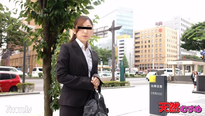 021715-01 เราชอบเป่าและเราทำงานเป็นพนักงานรับสาย