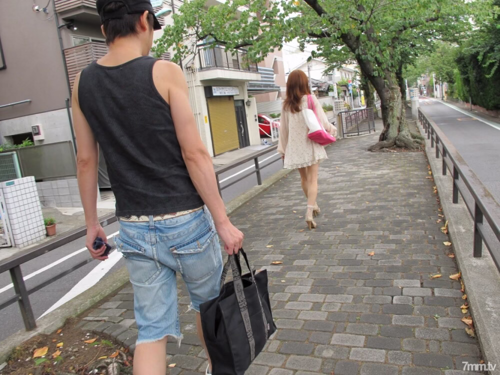 FC2-PPV-2483695 นักศึกษาสาวนมสวยโดนเย็ดสลับรูตูดช่องxxxจนอับอาย