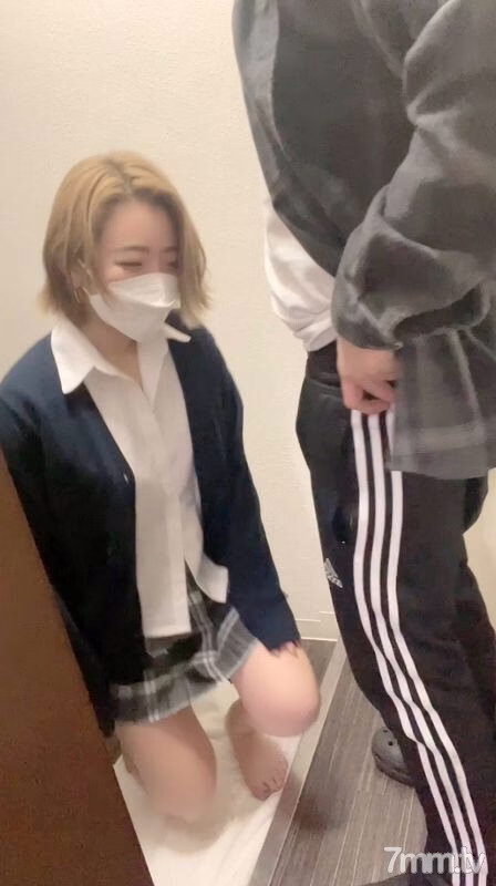 FC2-PPV-2753906 สาวเครื่องแบบอมควยแล้วย้ายไปเย็ดที่เก็บยาง