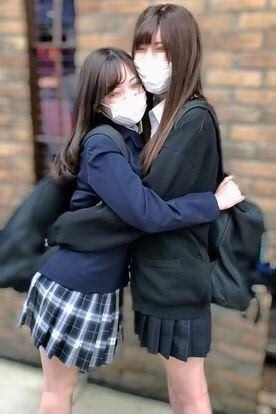 FC2-PPV-1805341 สาวสูง x สาวลูกหมา 3P