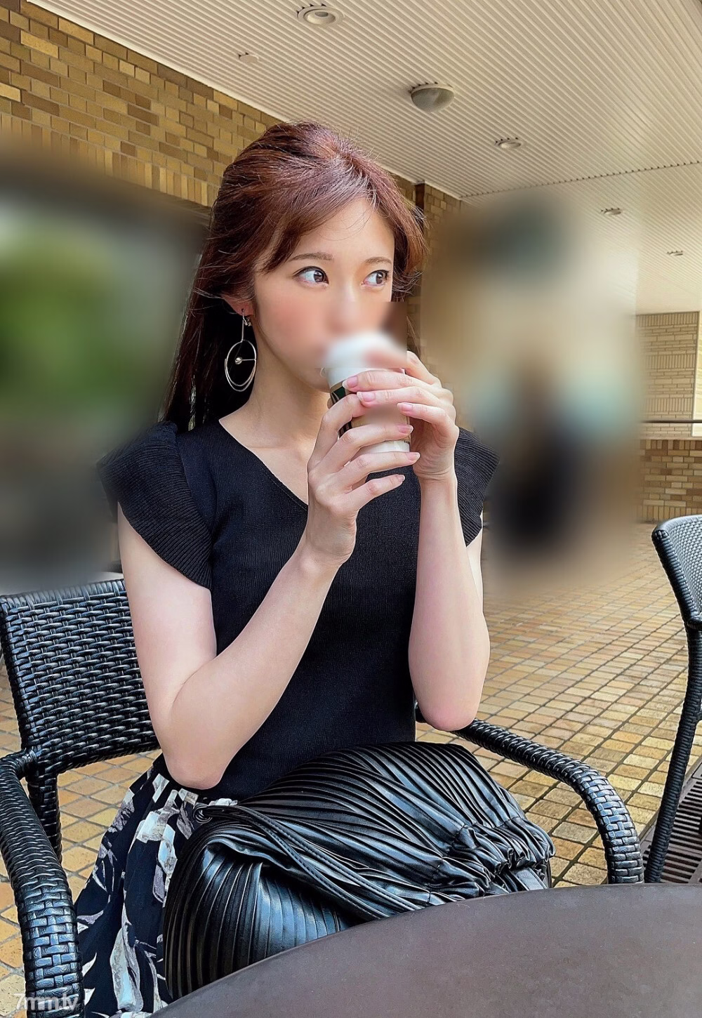 FC2-PPV-2235300 น้องสาวพนักงาน uni 27 ปี น่ารักเซ็กซี่ ประชุมลับโรงแรม
