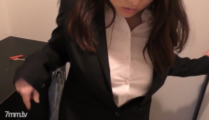FC2-PPV-1585540 สาวออฟฟิศผิวขาว อกใหญ่ เซ็กซ์หมู่ 3P