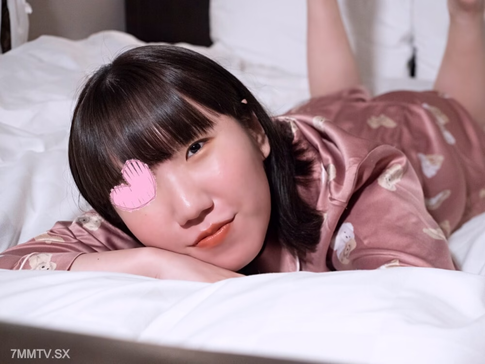 FC2-PPV-3513189 สาวมือใหม่ นมเล็ก ก้นสองชั้น ชุดนอนรบกวน