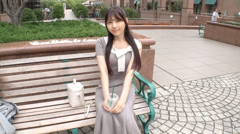 SIRO-5568 นักศึกษาสาวผู้เชื่อฟังและเซ็กซี่