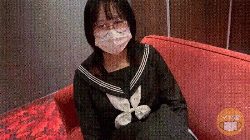 FC2-PPV-4793882 หญิงสาวใส่แว่นธรรมดาถูกหลอกให้คิดว่ามันเป็น