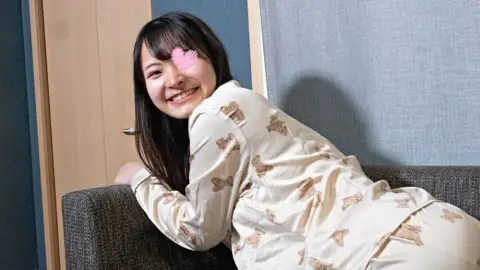 FC2-PPV-3470896 Pajamas Ojama Kousaku JD-chan หลุดรูเล็ก กลิ่นหี